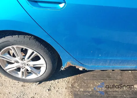 2010 Honda Insight Ex z USA, uszkodzony, nr VIN JHMZE2H77AS031403